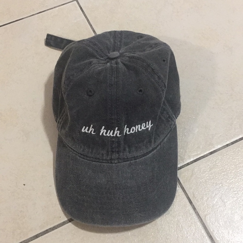 Brandy Melville Gray Cap